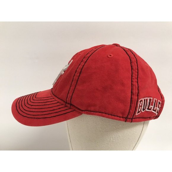 Chicago Bulls Adidas Red Adjustable Hat - Picture 4 of 7